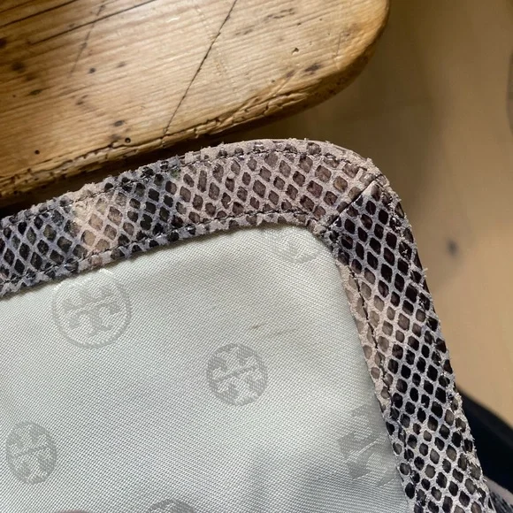 Authentic Tory Burch Python Print Leather Crossbody Handbag - Picture 6 of 16